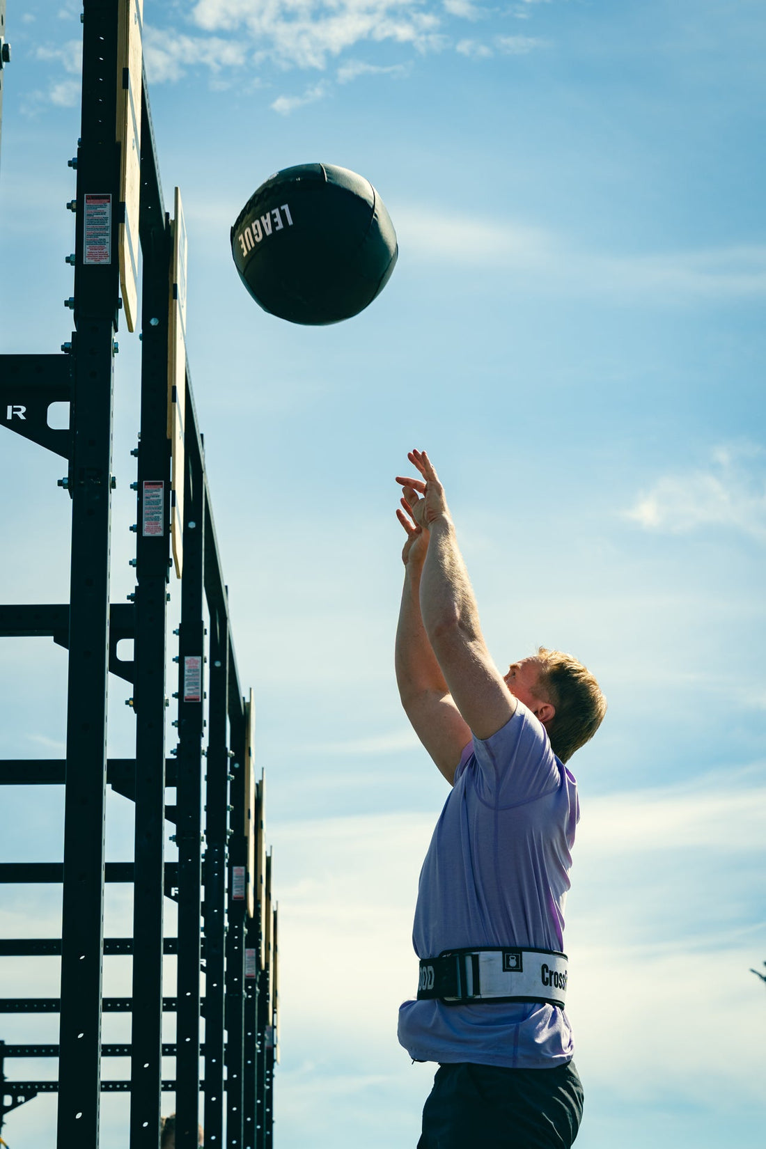 Kestävä wall ball pallo kovaan käyttöön – League Wall Balls testissä Yyterin Sandstormissa